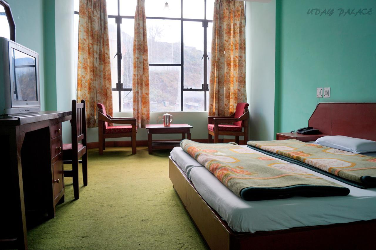 Hotel Uday Palace Pipalkoti ภายนอก รูปภาพ